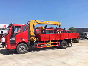 随车吊液压系统会进空气吗