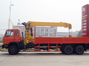 随车吊是买新的好，还是二手的好？