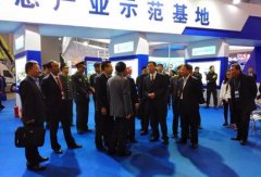 程力智能化随车吊国际应急装备与技术展获好评